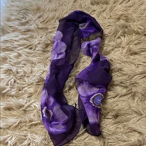 NWOT Elegant Purple Floral Scarf